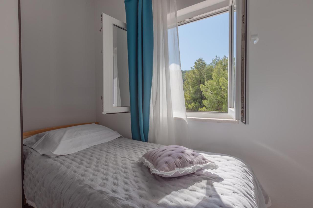 Holiday Home Insulam Mare Trogir Exteriör bild