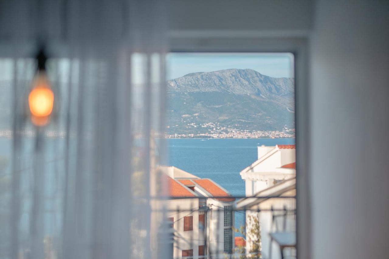 Holiday Home Insulam Mare Trogir Exteriör bild