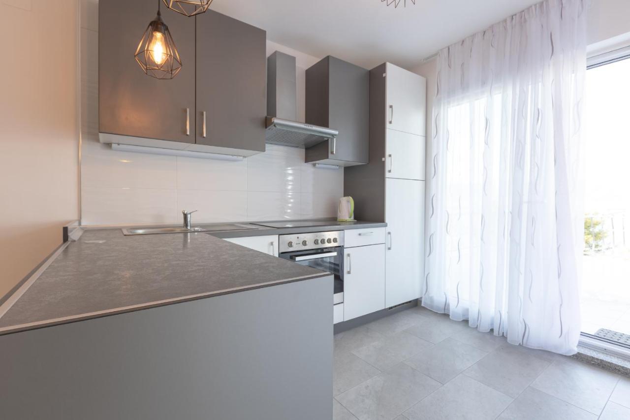 Holiday Home Insulam Mare Trogir Exteriör bild