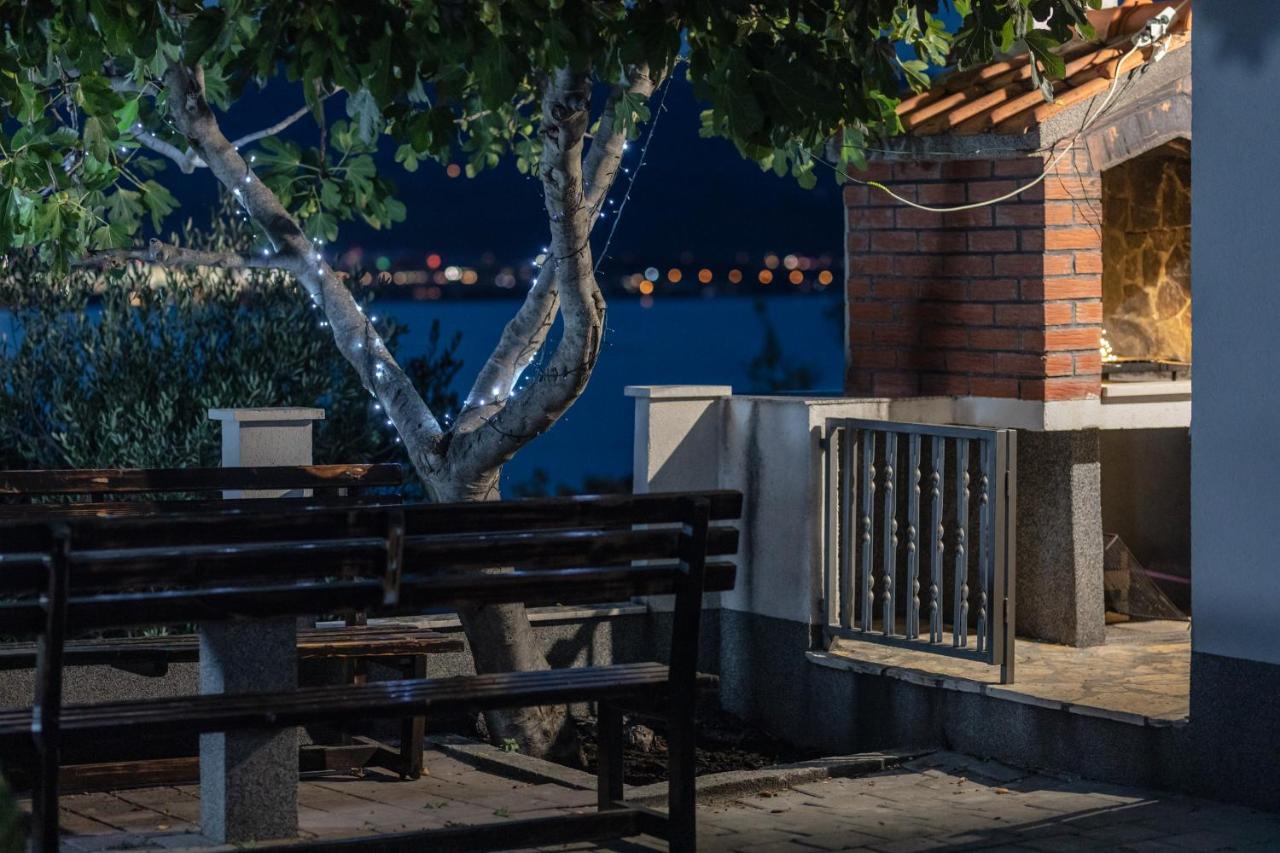 Holiday Home Insulam Mare Trogir Exteriör bild