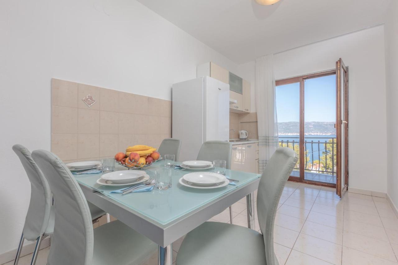 Holiday Home Insulam Mare Trogir Exteriör bild
